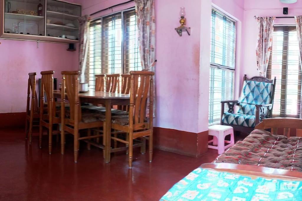 Runnin Airport - Homestay Gurpur Εξωτερικό φωτογραφία