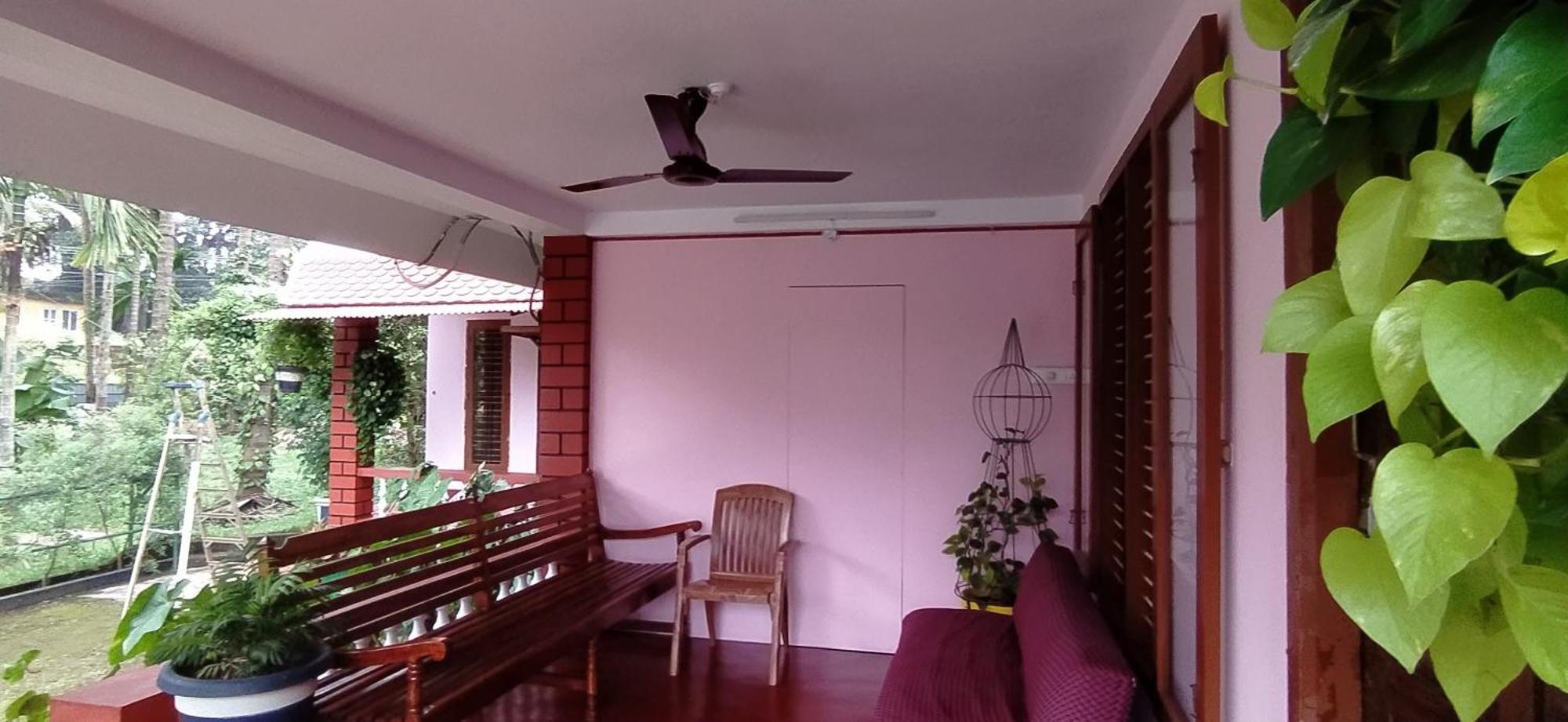 Runnin Airport - Homestay Gurpur Εξωτερικό φωτογραφία